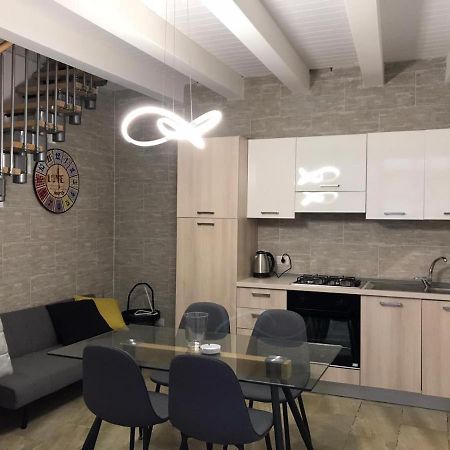 A Casa Di Vale Apartment Syracuse Exterior photo